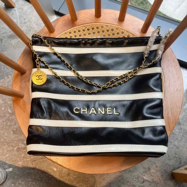 BG2818 CHANEL