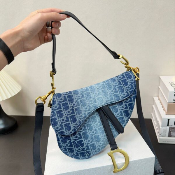BG2680 DIOR