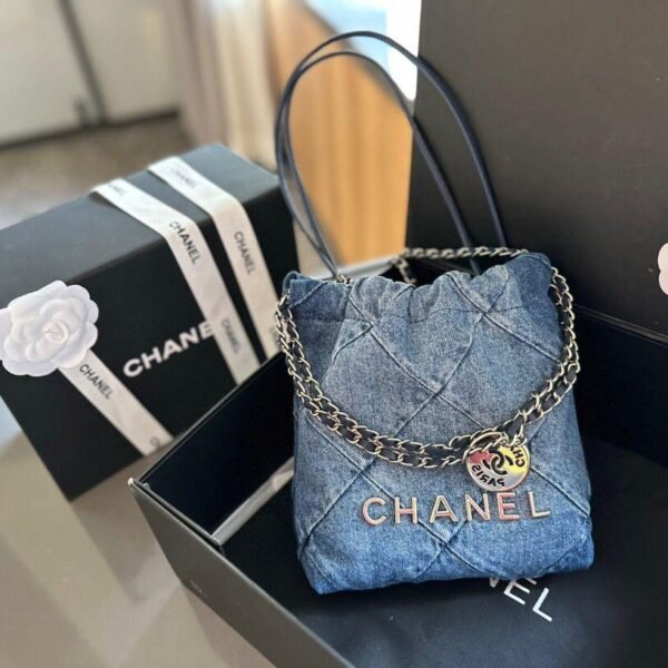BG2700 CHANEL