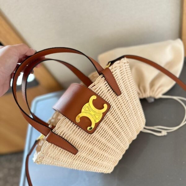 BG2774 Celine