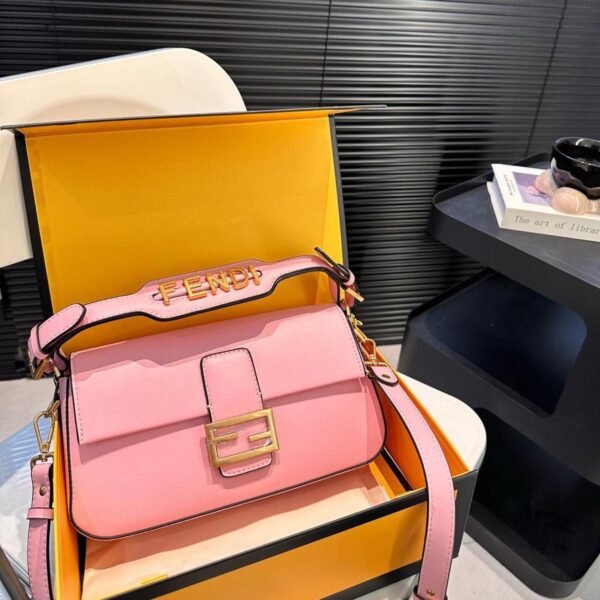 BG2842 Fendi