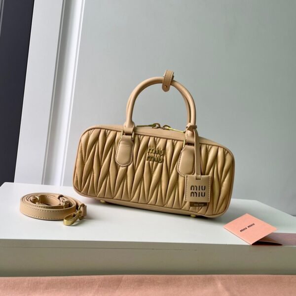 BG2844 MIUMIU