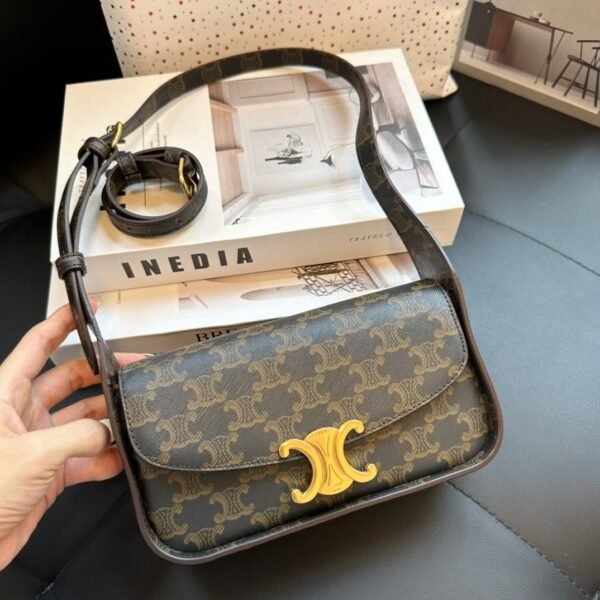 BG2868 Celine