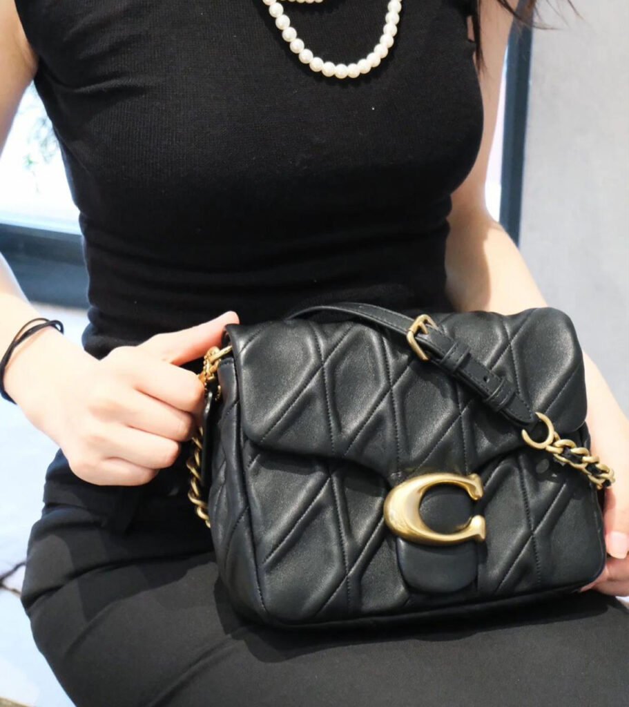 Coach BG 06 1 911x1024