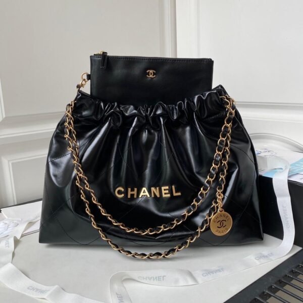 BG2881 CHANEL
