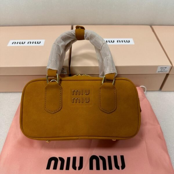 BG2896 MIUMIU