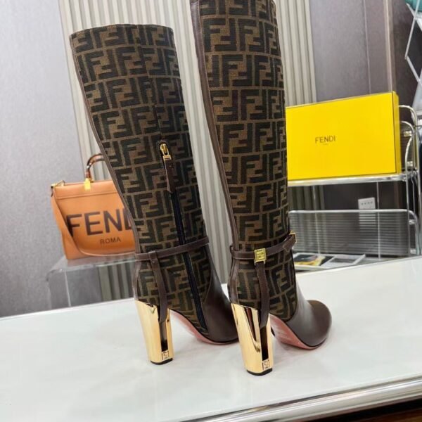 FF2333 FENDI