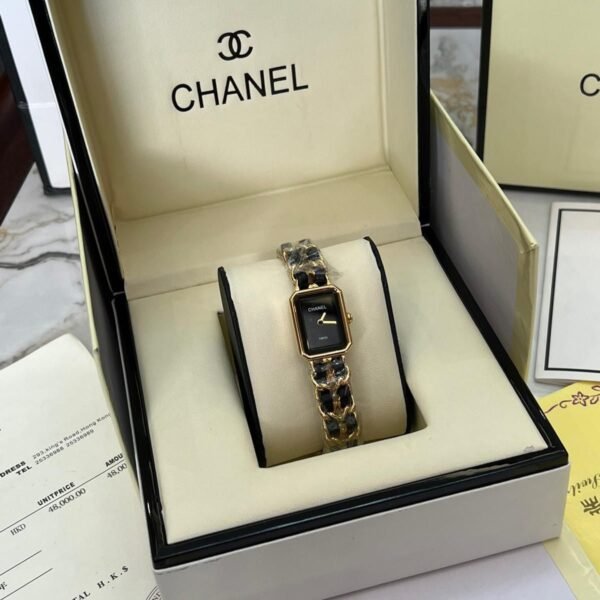 BV698 CHANEL