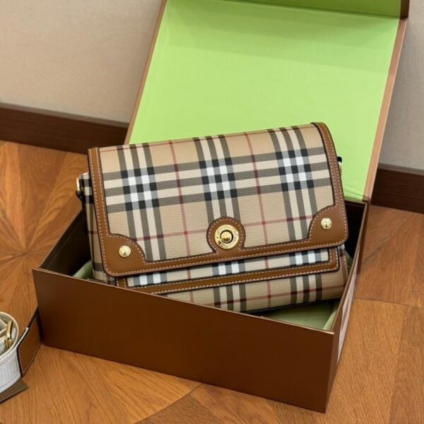 BG2967 BURBERRY