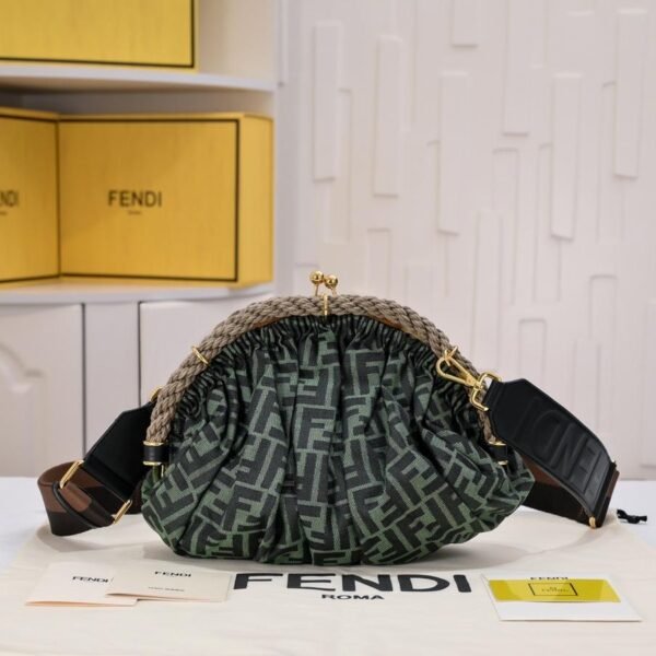 BG2993 Fendi