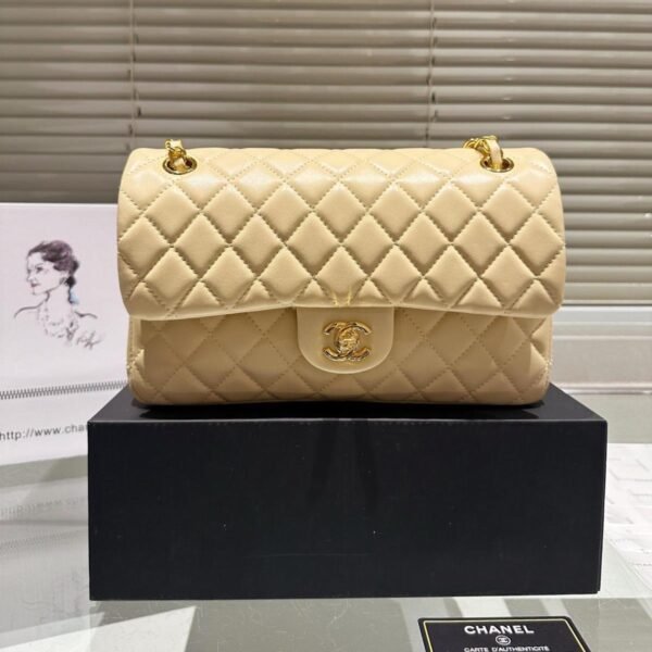 BG2997 CHANEL