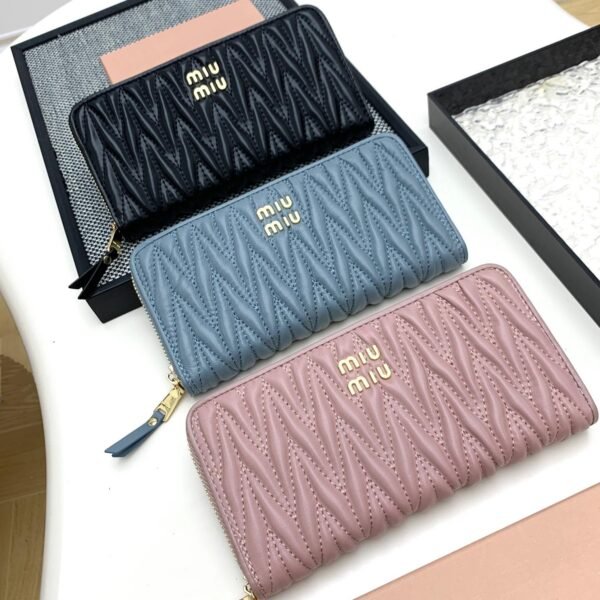 BG2999 MiuMiu