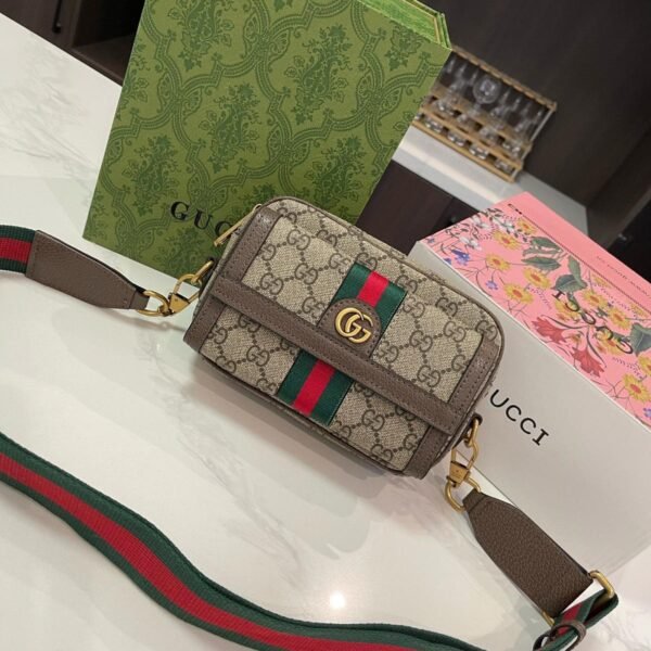 BG3031  GUCCI