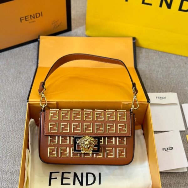 BG3062 Fendi & Versace