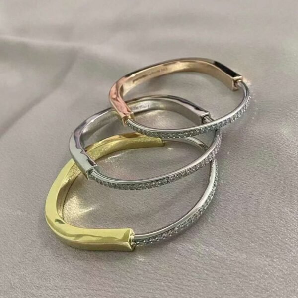 E352 TIFFANY & CO.