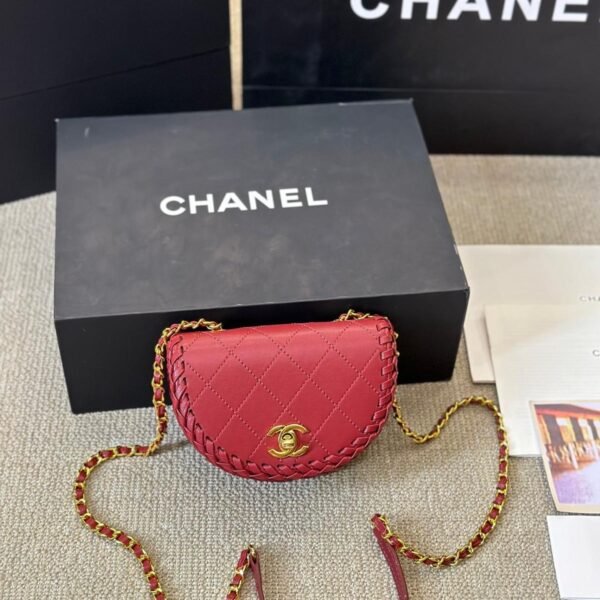 BG3173 CHANEL