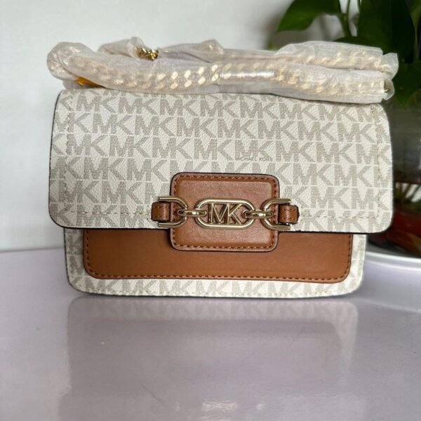 BG3229 Michael Kors
